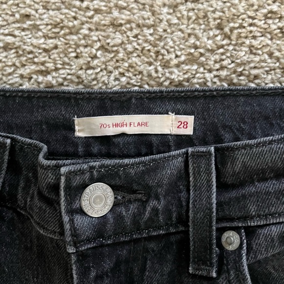 Levi’s 70’s Hi Rise Flare - Picture 6 of 6